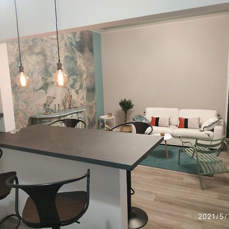 Aurora Flowers - Two Rooms And Free Parking Near Center And Train Station Modena Eksteriør bilde