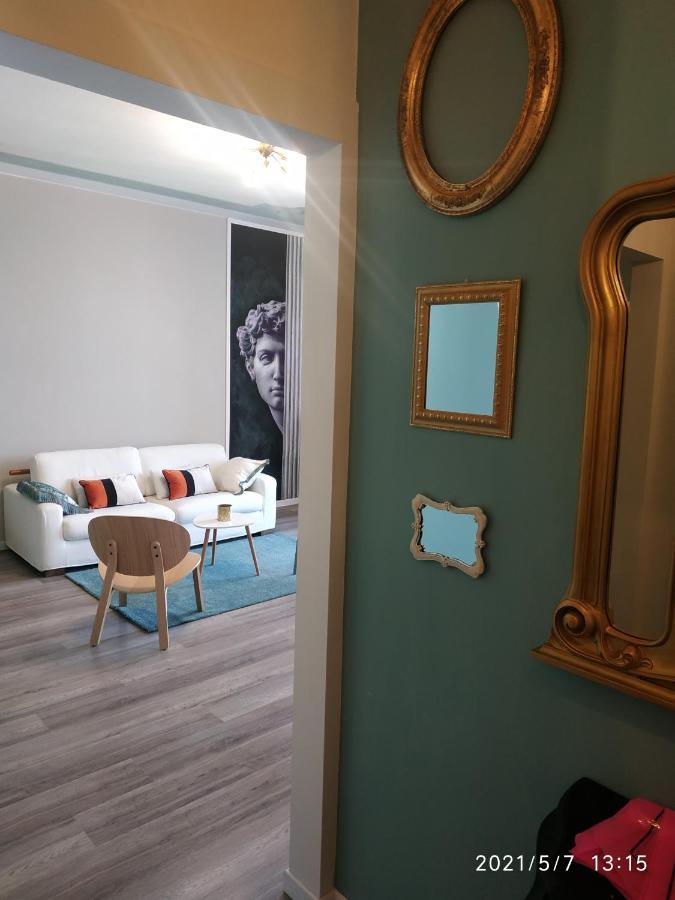 Aurora Flowers - Two Rooms And Free Parking Near Center And Train Station Modena Eksteriør bilde