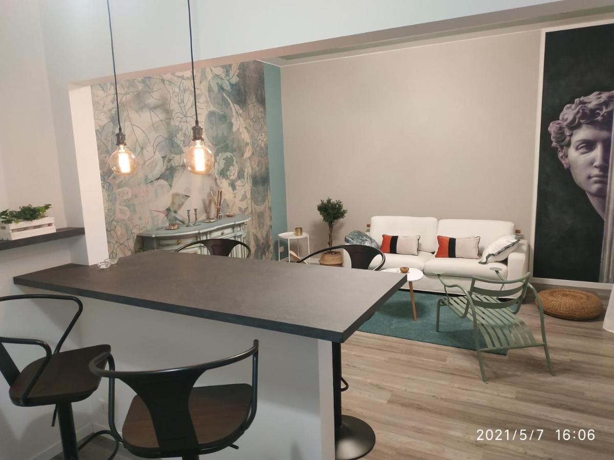 Aurora Flowers - Two Rooms And Free Parking Near Center And Train Station Modena Eksteriør bilde