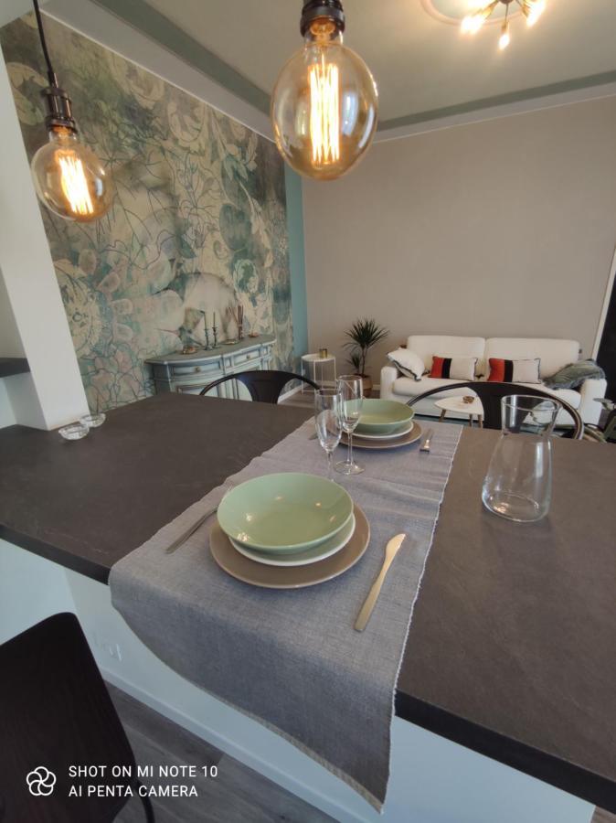 Aurora Flowers - Two Rooms And Free Parking Near Center And Train Station Modena Eksteriør bilde