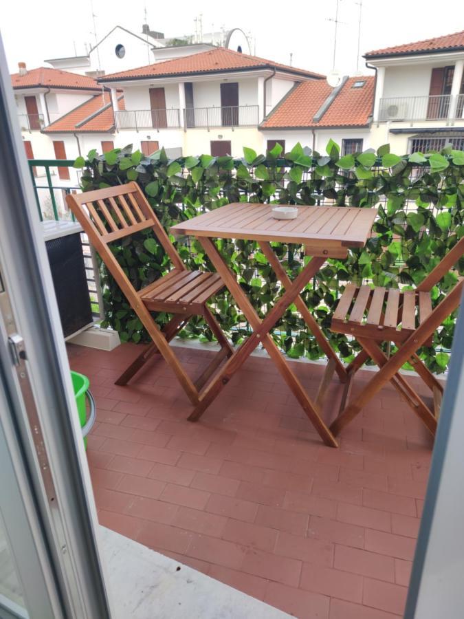Aurora Flowers - Two Rooms And Free Parking Near Center And Train Station Modena Eksteriør bilde